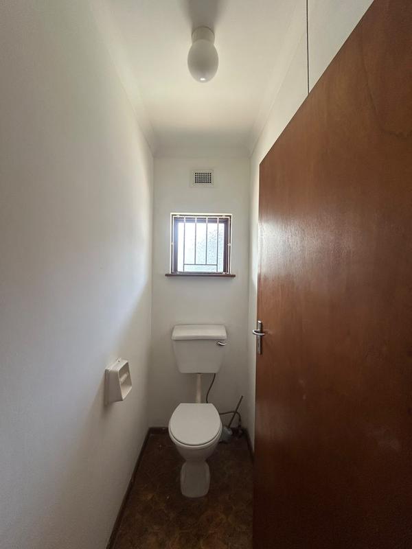 To Let 2 Bedroom Property for Rent in Margate KwaZulu-Natal