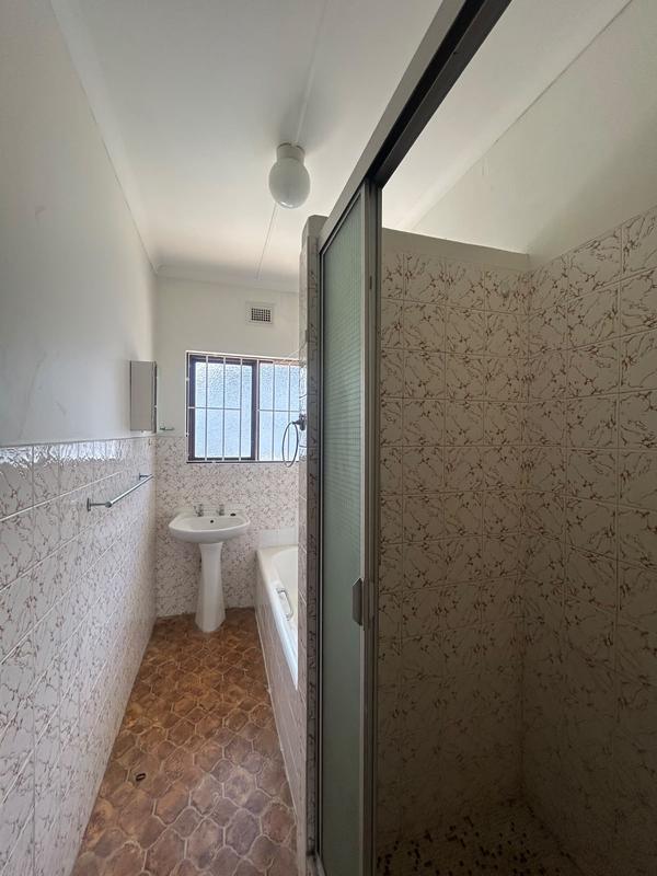 To Let 2 Bedroom Property for Rent in Margate KwaZulu-Natal