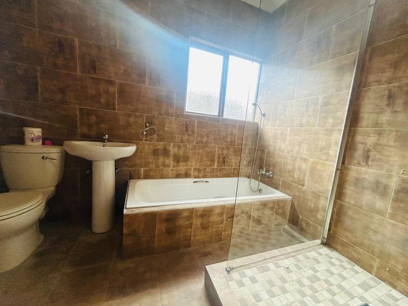 To Let 6 Bedroom Property for Rent in Birdswood KwaZulu-Natal