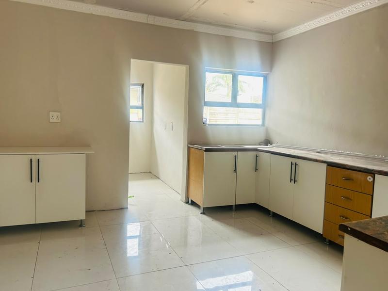 To Let 6 Bedroom Property for Rent in Birdswood KwaZulu-Natal