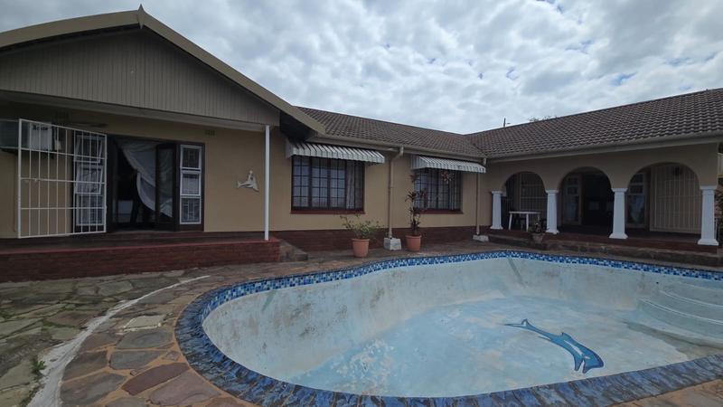 4 Bedroom Property for Sale in Mount Vernon KwaZulu-Natal