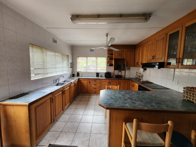 4 Bedroom Property for Sale in Mount Vernon KwaZulu-Natal