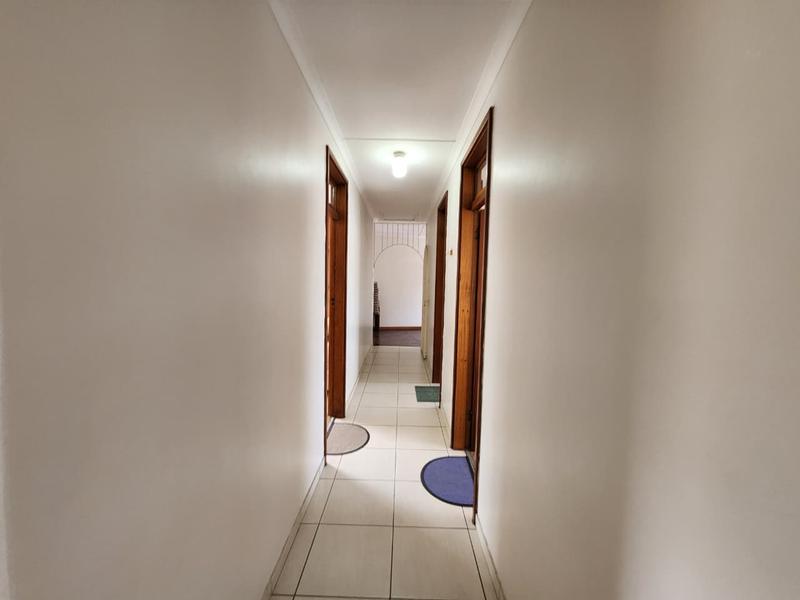 4 Bedroom Property for Sale in Mount Vernon KwaZulu-Natal