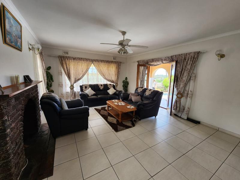 4 Bedroom Property for Sale in Mount Vernon KwaZulu-Natal