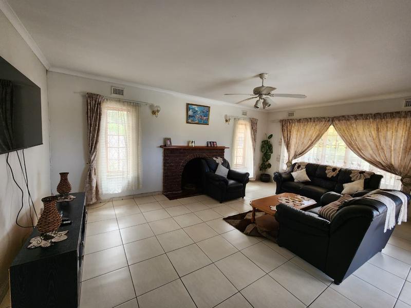 4 Bedroom Property for Sale in Mount Vernon KwaZulu-Natal