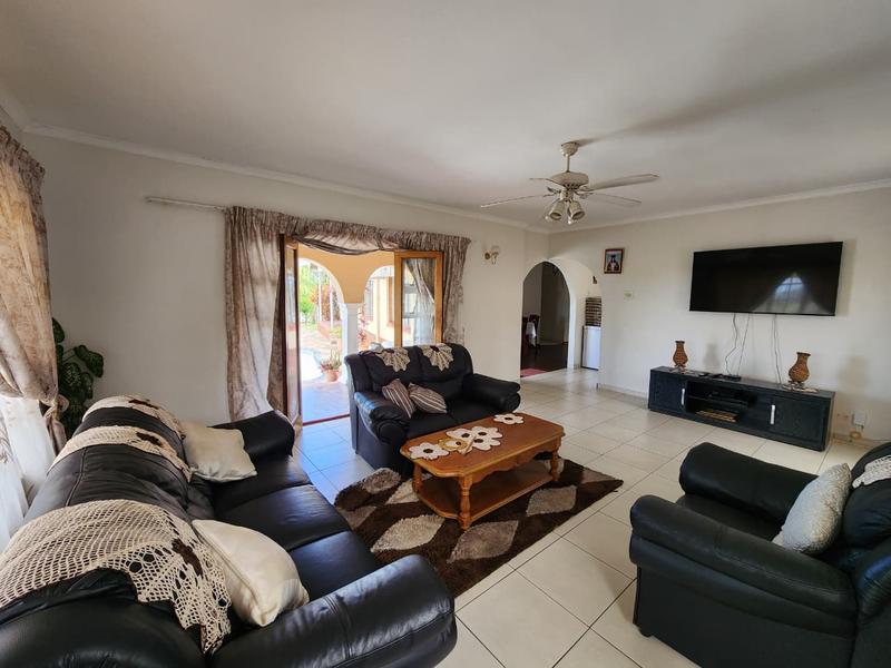 4 Bedroom Property for Sale in Mount Vernon KwaZulu-Natal