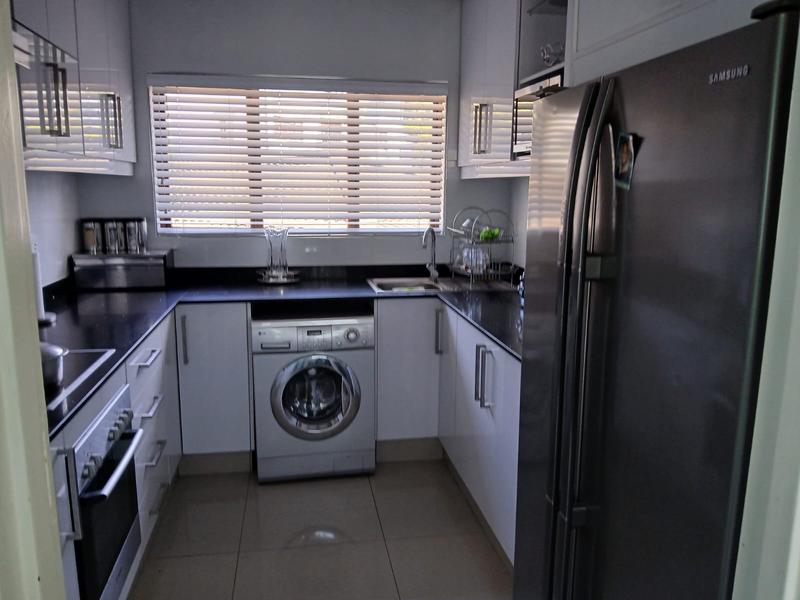 2 Bedroom Property for Sale in Queensburgh KwaZulu-Natal