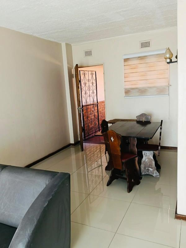 To Let 1 Bedroom Property for Rent in Montclair KwaZulu-Natal
