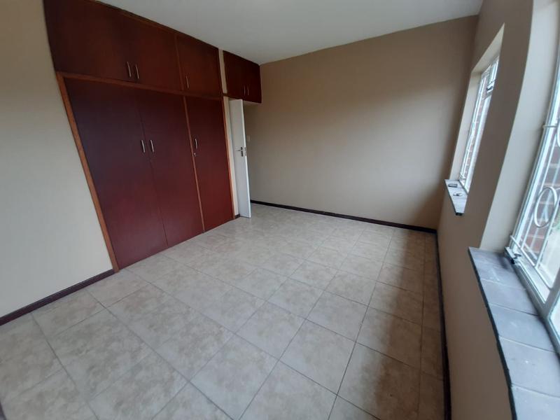 To Let 2 Bedroom Property for Rent in Malvern KwaZulu-Natal