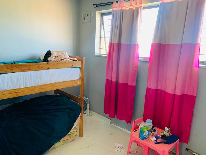 To Let 2 Bedroom Property for Rent in Margate KwaZulu-Natal