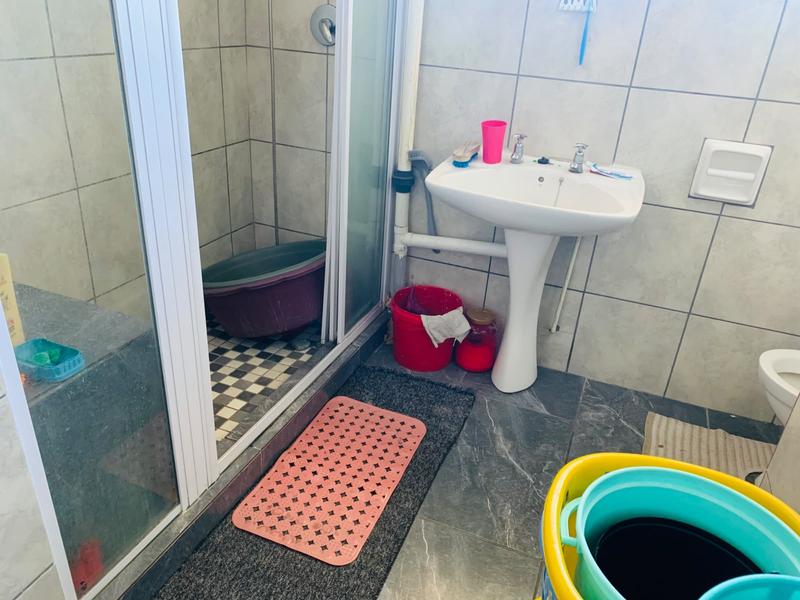 To Let 2 Bedroom Property for Rent in Margate KwaZulu-Natal