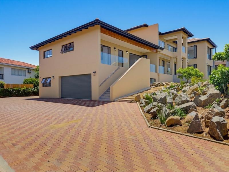 5 Bedroom Property for Sale in Tinley Manor KwaZulu-Natal