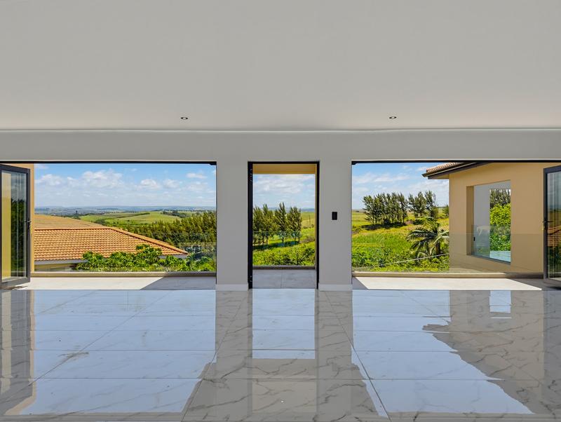 5 Bedroom Property for Sale in Tinley Manor KwaZulu-Natal