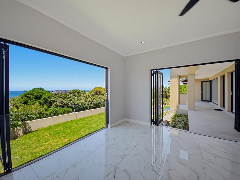 5 Bedroom Property for Sale in Tinley Manor KwaZulu-Natal