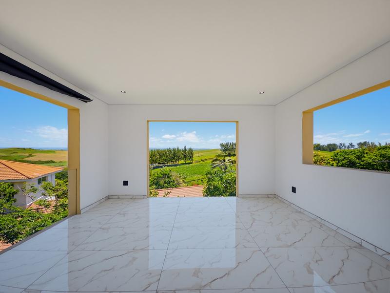5 Bedroom Property for Sale in Tinley Manor KwaZulu-Natal