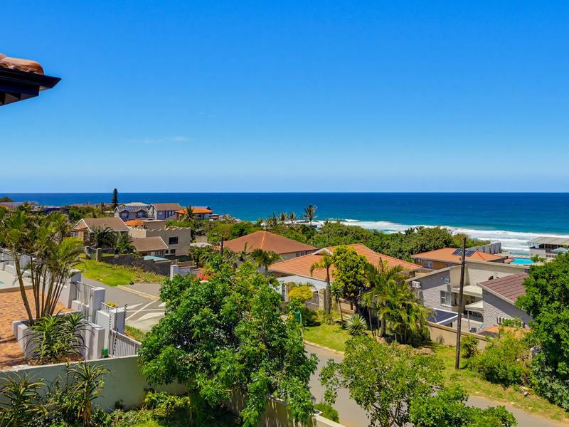 5 Bedroom Property for Sale in Tinley Manor KwaZulu-Natal