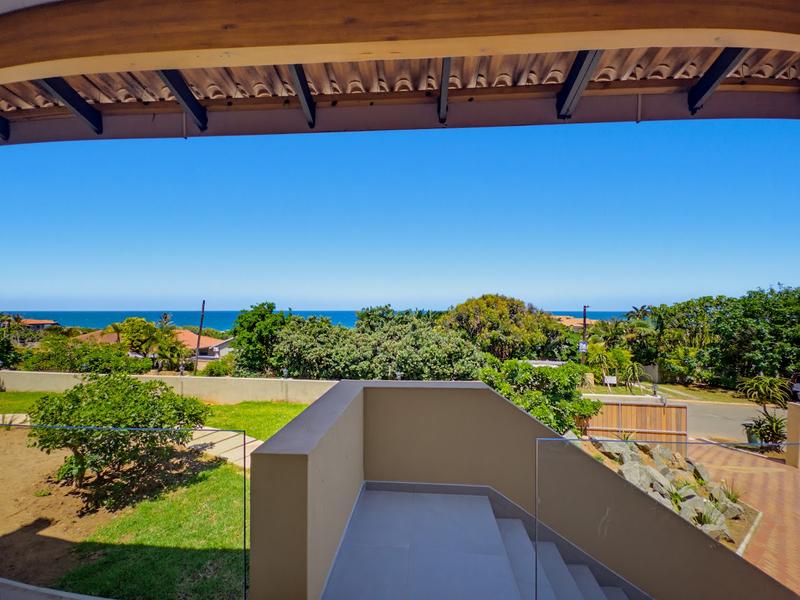5 Bedroom Property for Sale in Tinley Manor KwaZulu-Natal