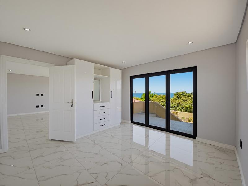 5 Bedroom Property for Sale in Tinley Manor KwaZulu-Natal