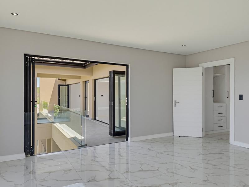 5 Bedroom Property for Sale in Tinley Manor KwaZulu-Natal