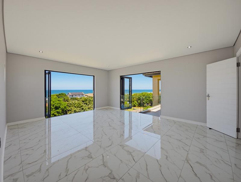 5 Bedroom Property for Sale in Tinley Manor KwaZulu-Natal