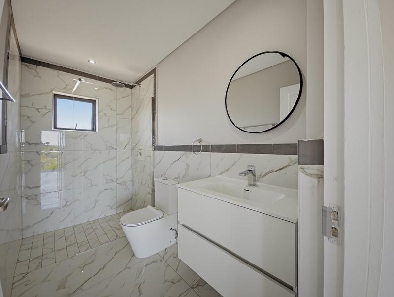 5 Bedroom Property for Sale in Tinley Manor KwaZulu-Natal