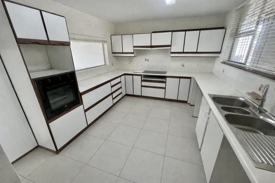 To Let 3 Bedroom Property for Rent in Umhlanga KwaZulu-Natal