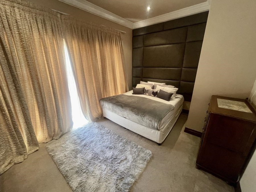 To Let 3 Bedroom Property for Rent in La Lucia KwaZulu-Natal