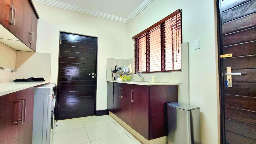 To Let 3 Bedroom Property for Rent in Izinga KwaZulu-Natal