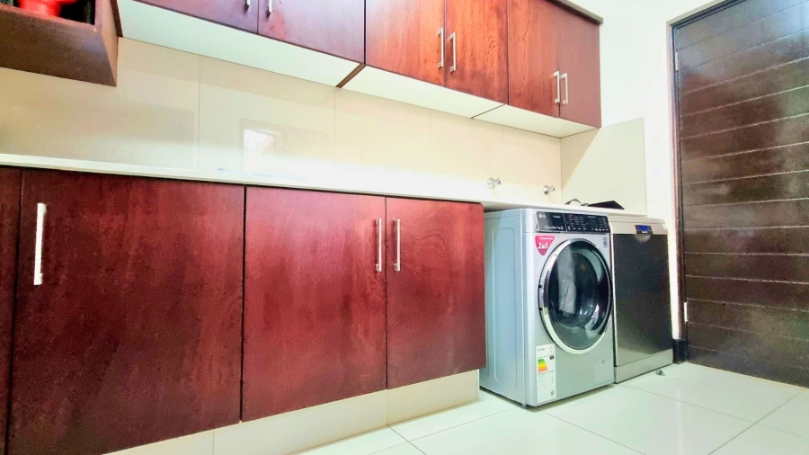 To Let 3 Bedroom Property for Rent in Izinga KwaZulu-Natal