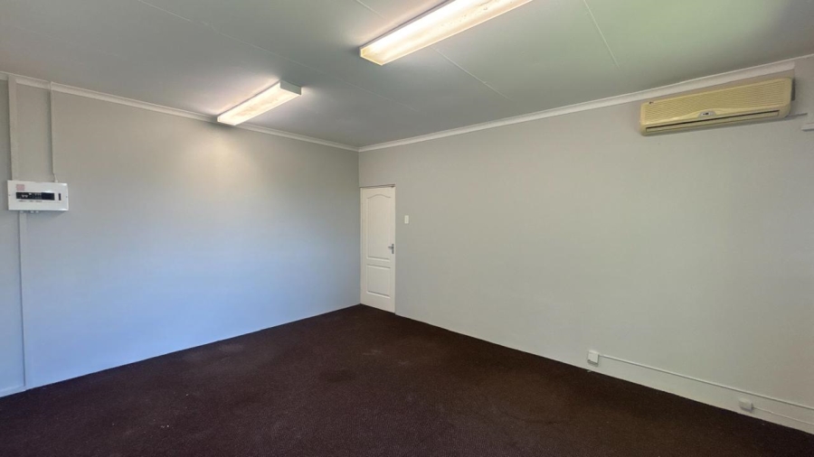 To Let Commercial Property for Rent in Clarendon KwaZulu-Natal