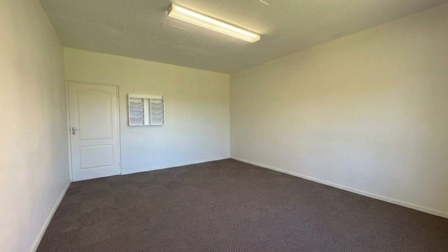 To Let Commercial Property for Rent in Clarendon KwaZulu-Natal