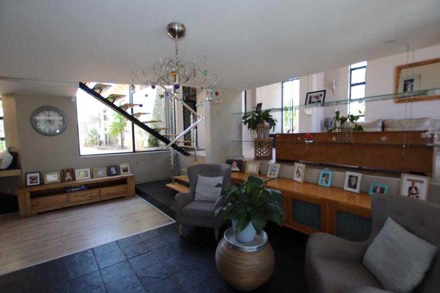 5 Bedroom Property for Sale in Umhlanga KwaZulu-Natal