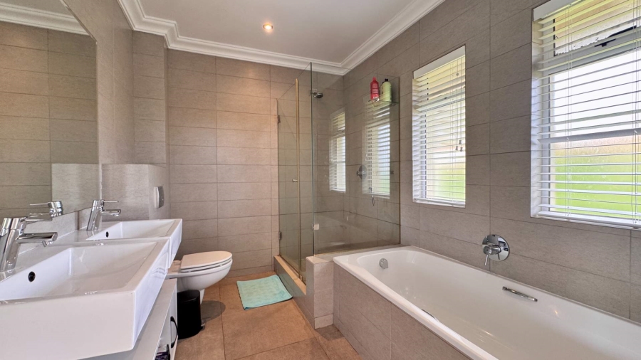 To Let 3 Bedroom Property for Rent in Kindlewood Estate KwaZulu-Natal