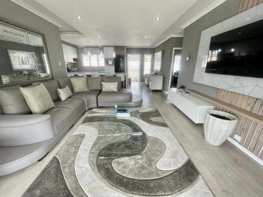 To Let 3 Bedroom Property for Rent in Mount Edgecombe KwaZulu-Natal
