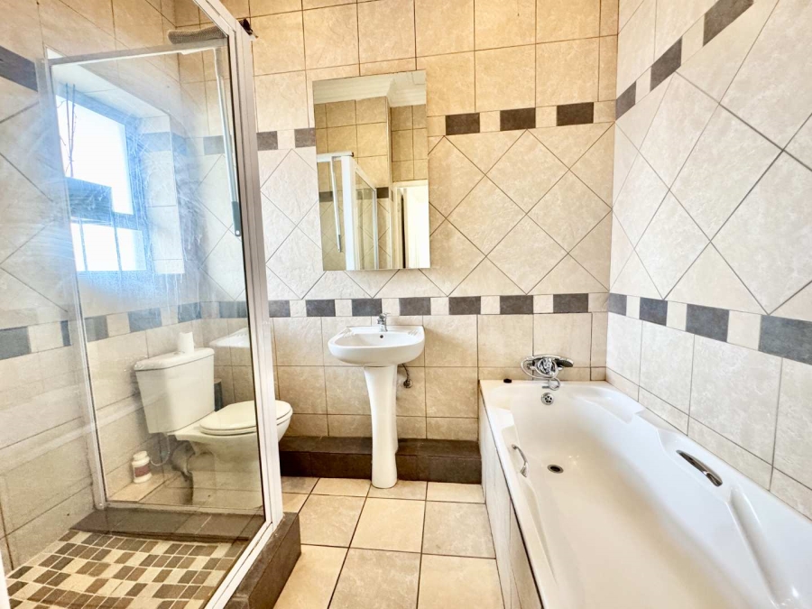 To Let 3 Bedroom Property for Rent in Umhlanga Ridge KwaZulu-Natal