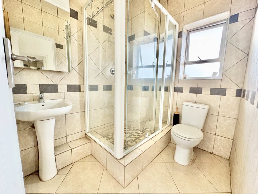 To Let 3 Bedroom Property for Rent in Umhlanga Ridge KwaZulu-Natal