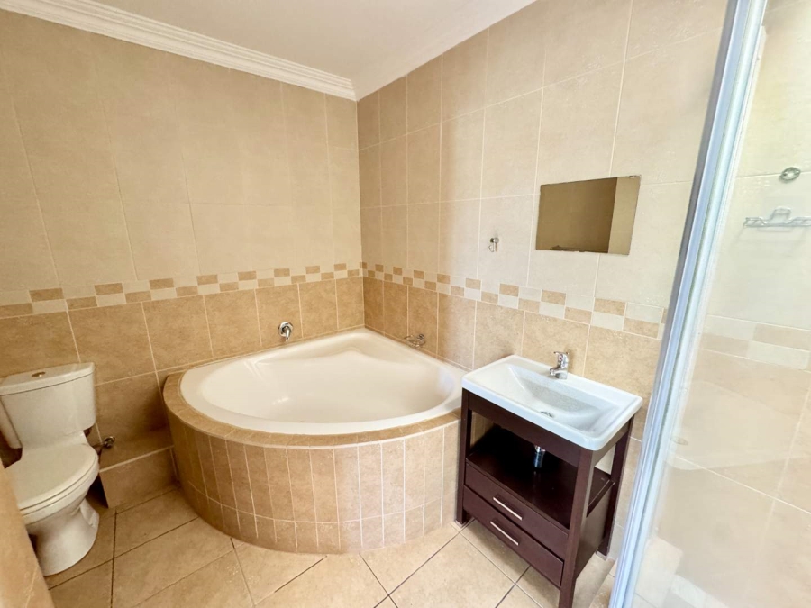 To Let 3 Bedroom Property for Rent in La Lucia KwaZulu-Natal