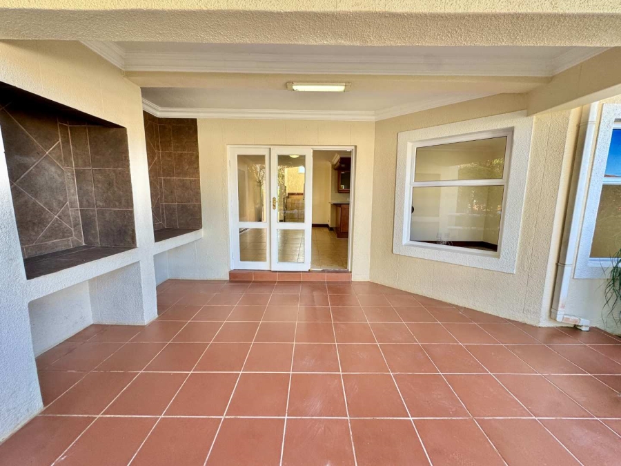 To Let 3 Bedroom Property for Rent in La Lucia KwaZulu-Natal