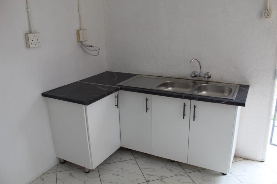 2 Bedroom Property for Sale in Ezakheni D KwaZulu-Natal