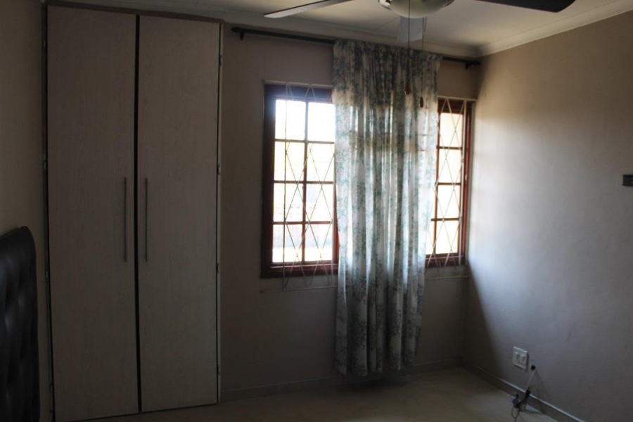 3 Bedroom Property for Sale in Acaciaville KwaZulu-Natal