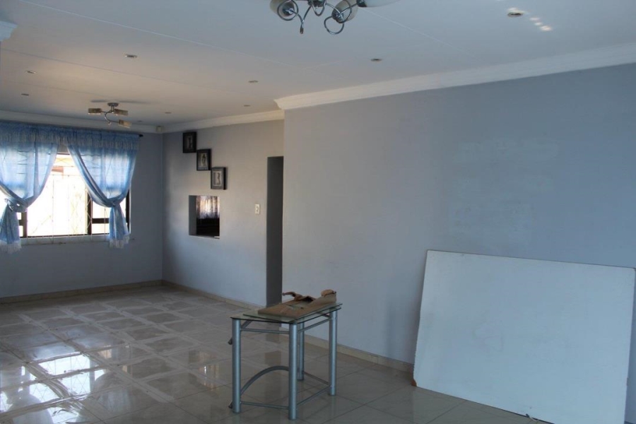 3 Bedroom Property for Sale in Acaciaville KwaZulu-Natal