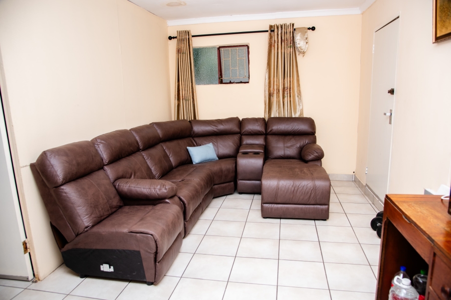 To Let 2 Bedroom Property for Rent in Glen Park KwaZulu-Natal