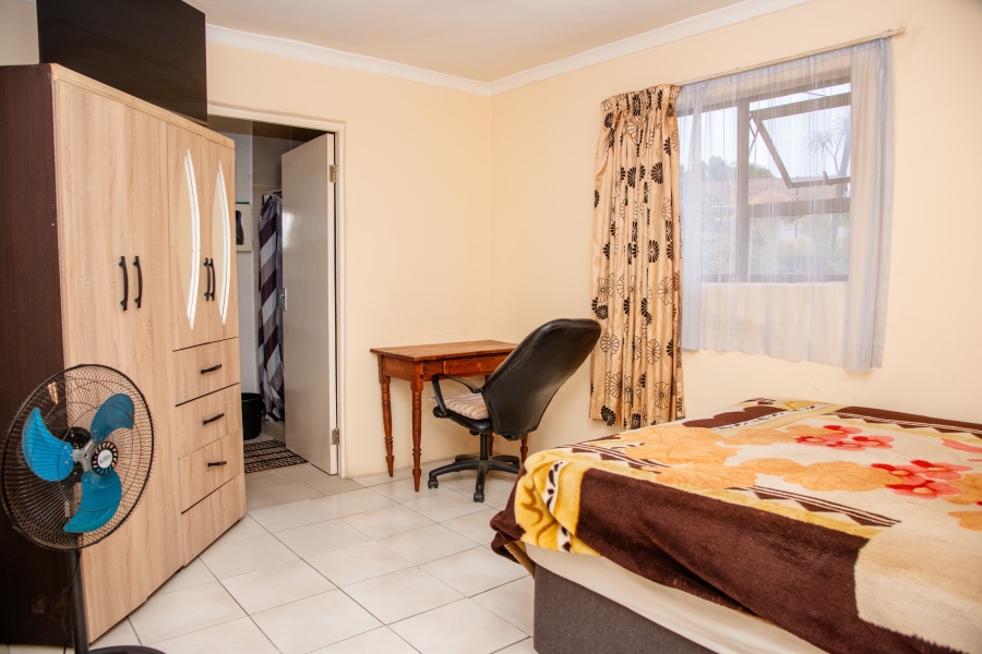 To Let 2 Bedroom Property for Rent in Glen Park KwaZulu-Natal