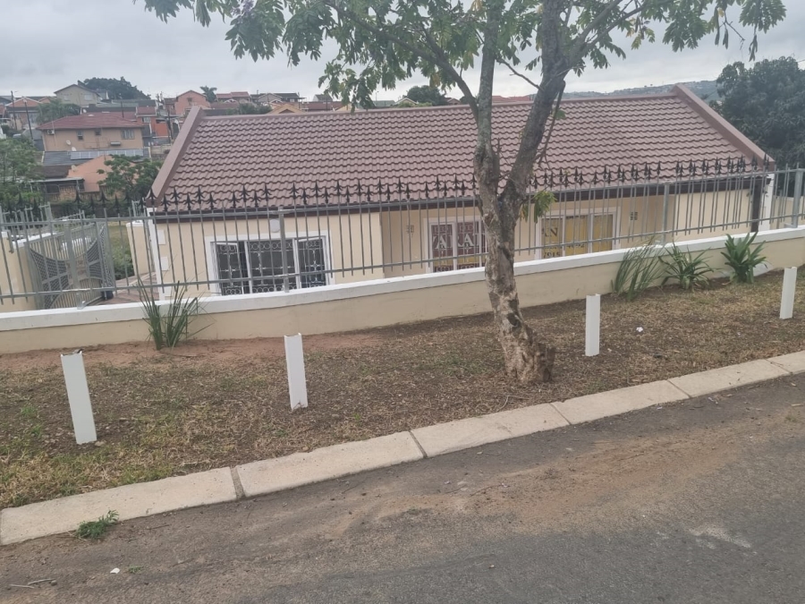 To Let 3 Bedroom Property for Rent in Woodview KwaZulu-Natal