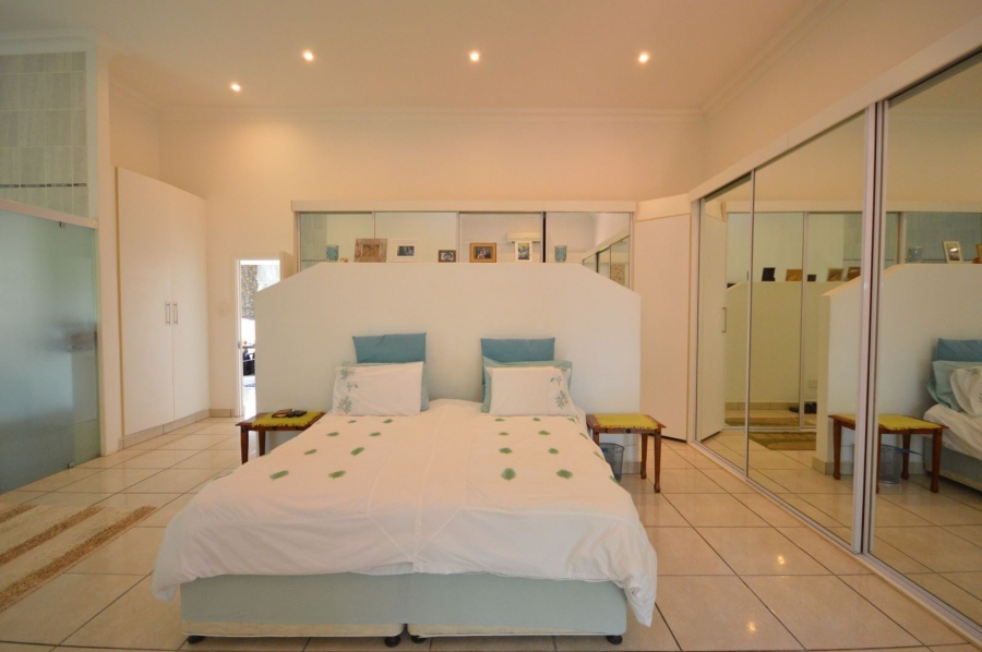 4 Bedroom Property for Sale in Wakenshaw Estate KwaZulu-Natal