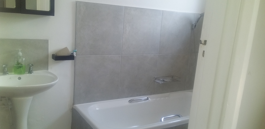 To Let 2 Bedroom Property for Rent in Umbilo KwaZulu-Natal