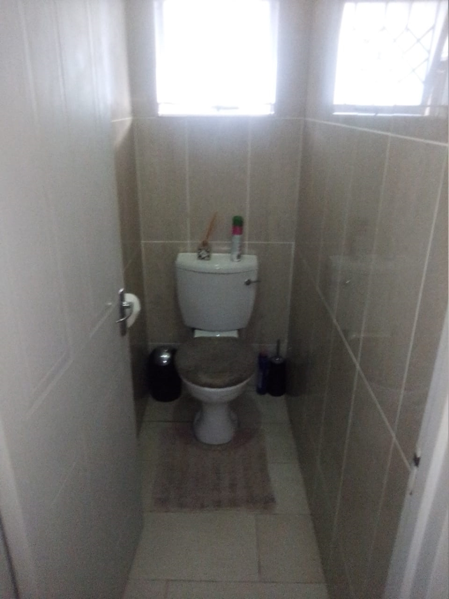 To Let 2 Bedroom Property for Rent in Redcliffe KwaZulu-Natal
