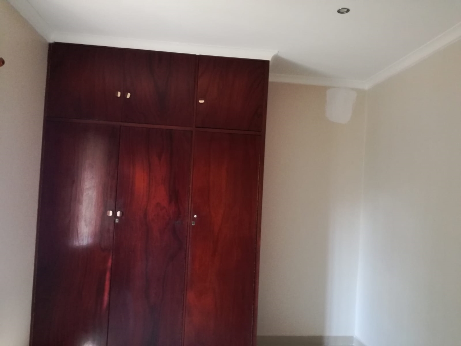 To Let 1 Bedroom Property for Rent in Malvern KwaZulu-Natal