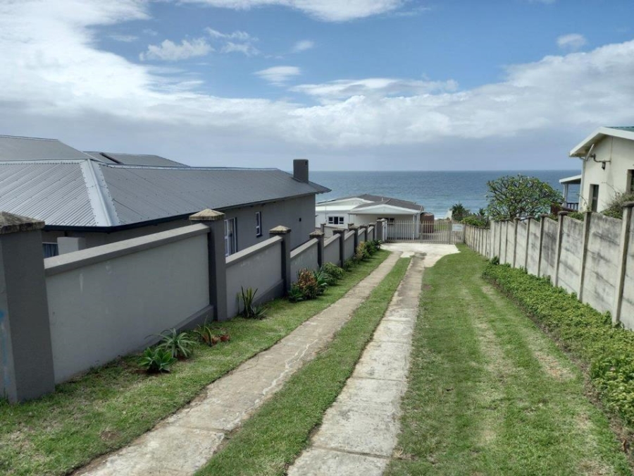 6 Bedroom Property for Sale in Glenmore KwaZulu-Natal