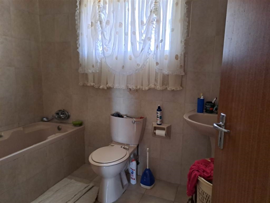 4 Bedroom Property for Sale in Limit Hill KwaZulu-Natal